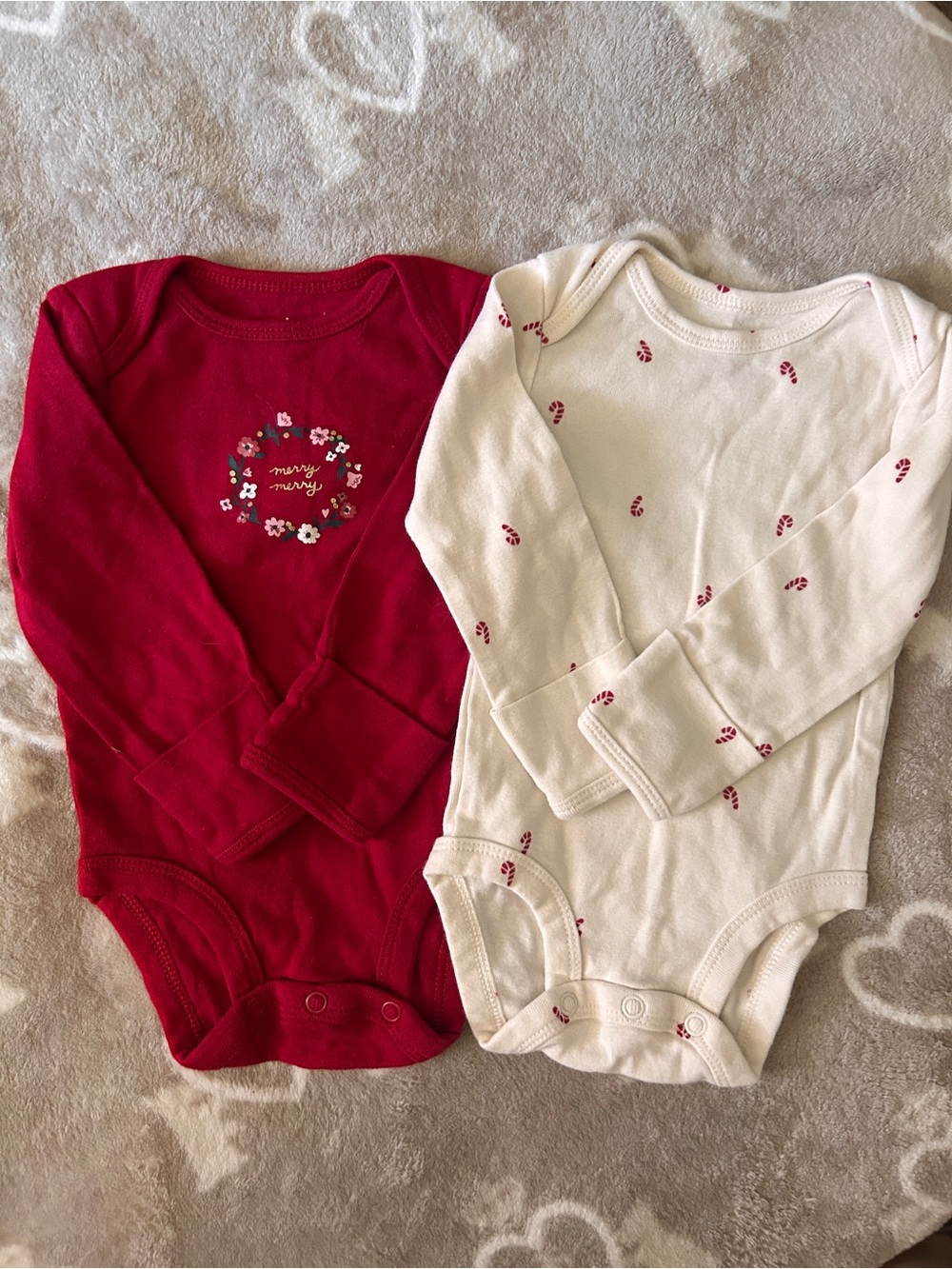 Baby Holiday Long-Sleeve One-Piece Bodysuit Set in Red and Cream